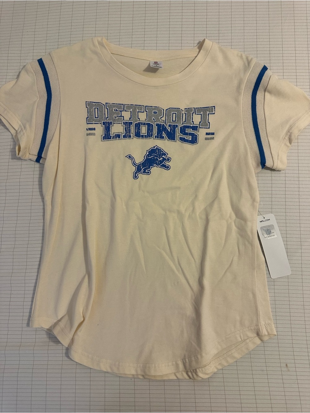 NFL Detroit Lions Cream tee NWT Medium